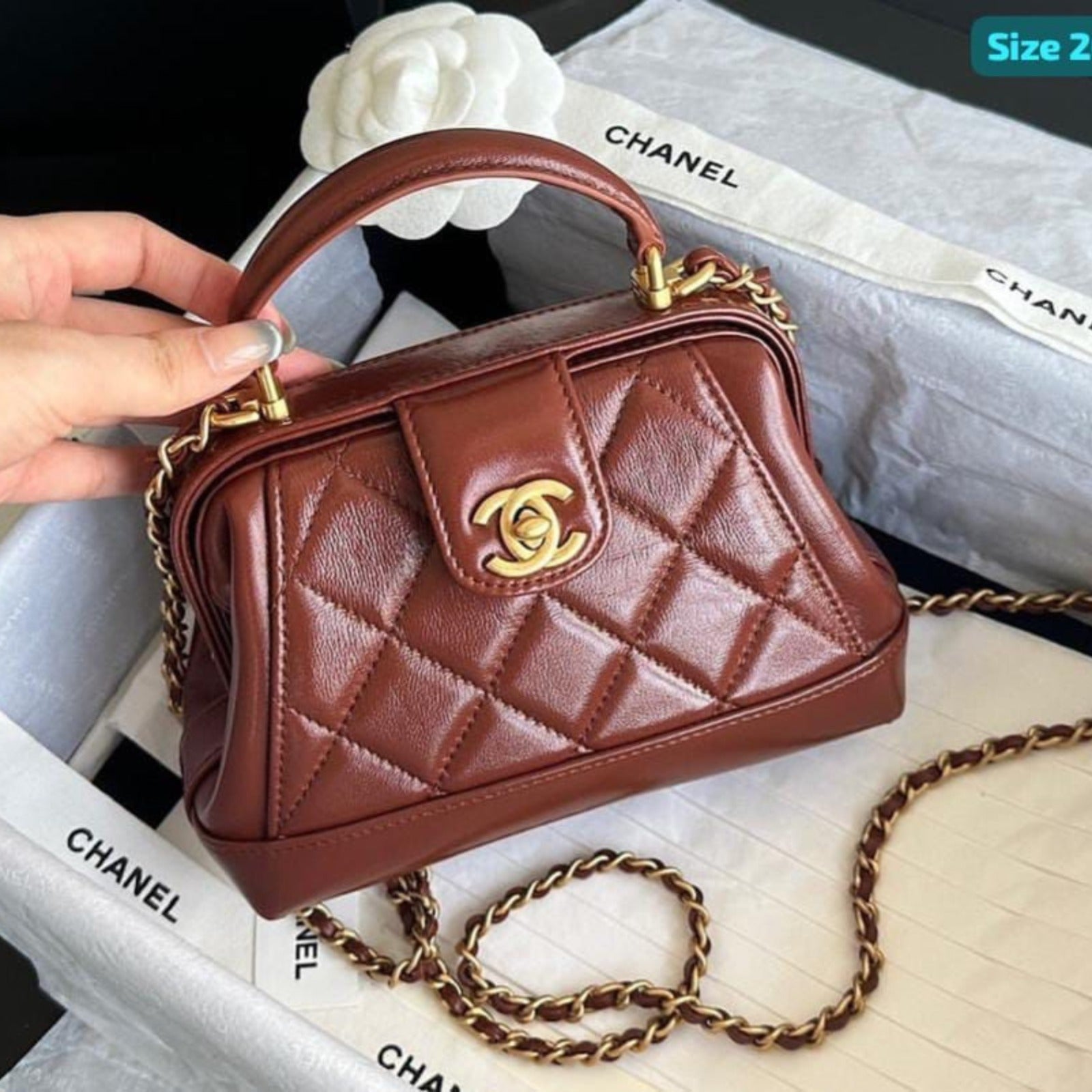 Luxury Quilted Handbag with Gold Chain | Elegant Designer Shoulder Bag