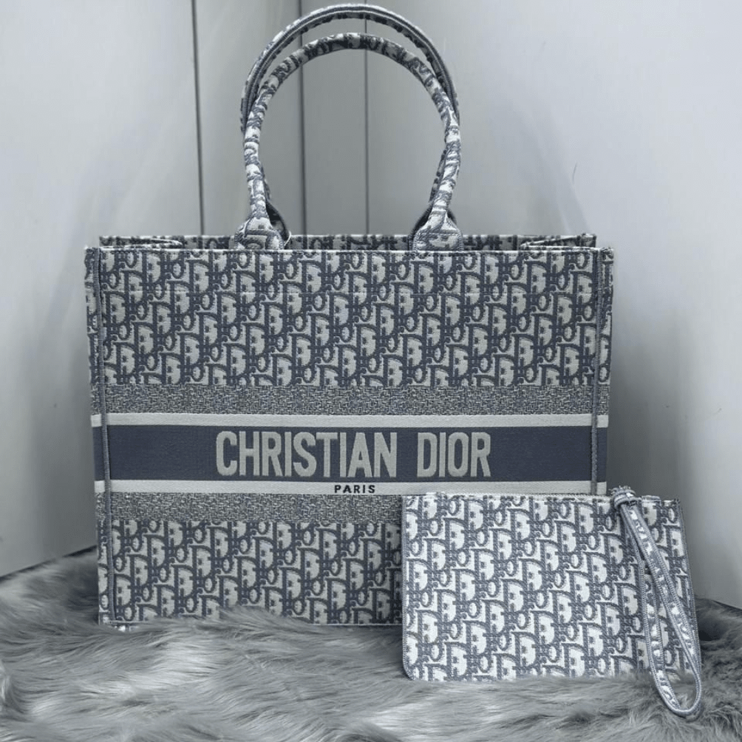 Christian Dior Women’s Luxury Handbag Set hand bag Annayé - Luxury with a Touch of Emirati Elegance 