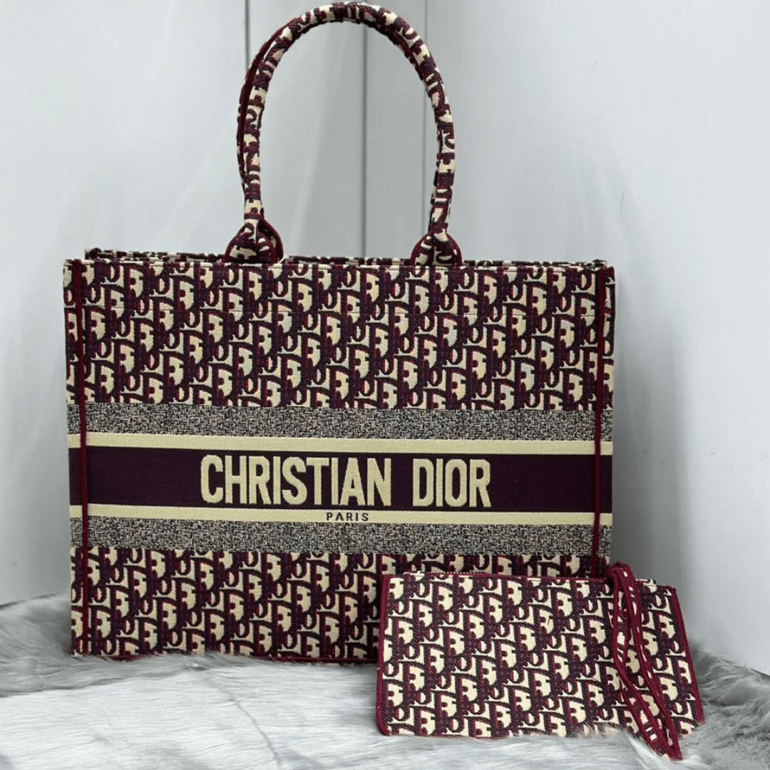 Christian Dior Women’s Luxury Handbag Set hand bag Annayé - Luxury with a Touch of Emirati Elegance 